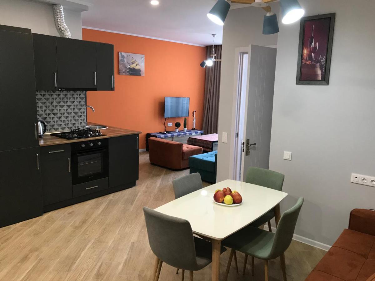 Nbg Towers 2 Appartaments 바투미 외부 사진
